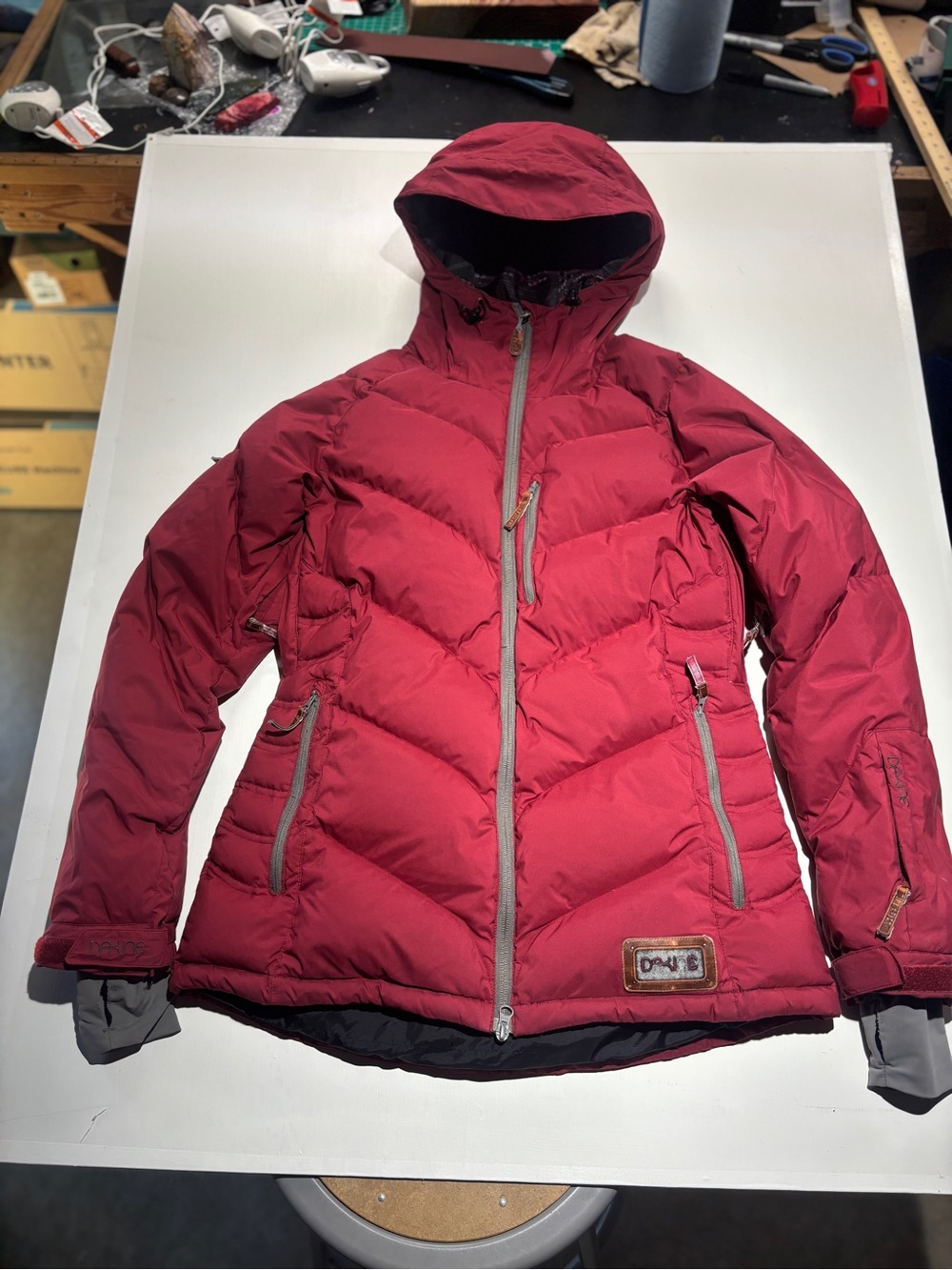 Dakine Kensington ski/snow jacket Garnet Women’s size Medium
